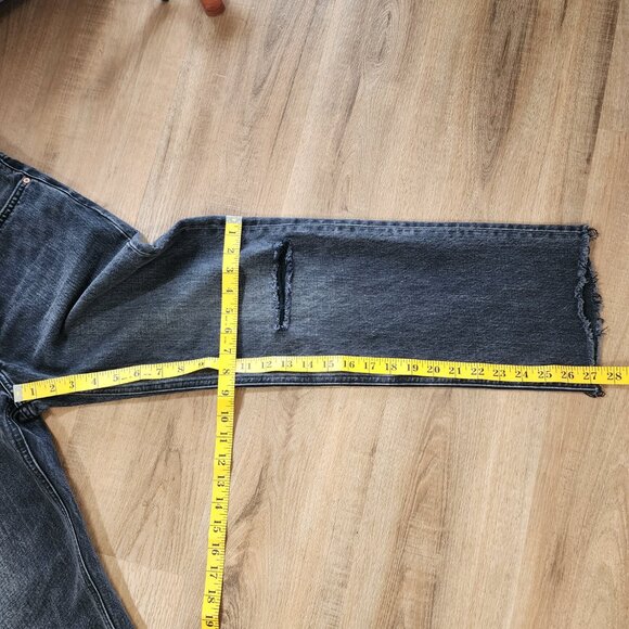 Aritzia Denim Forum Patti Mid Rise Straight Black Jeans Distressed Sz 26 - Picture 6 of 8